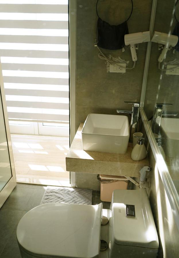 Lyn House - Service Apartment Hoang Quoc Viet Hanoj Exteriér fotografie